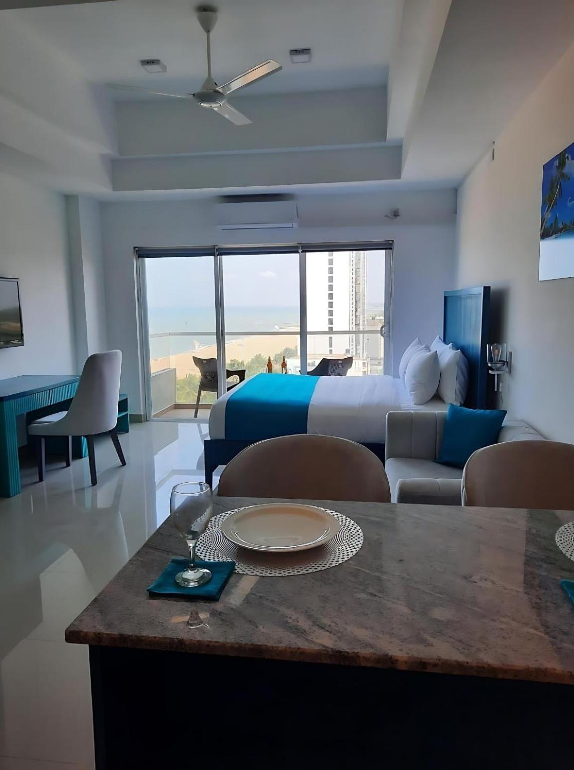Negombo Ocean Breeze - Bliss On The Beach Luxury Apartments By Serendib Vacation Exterior foto