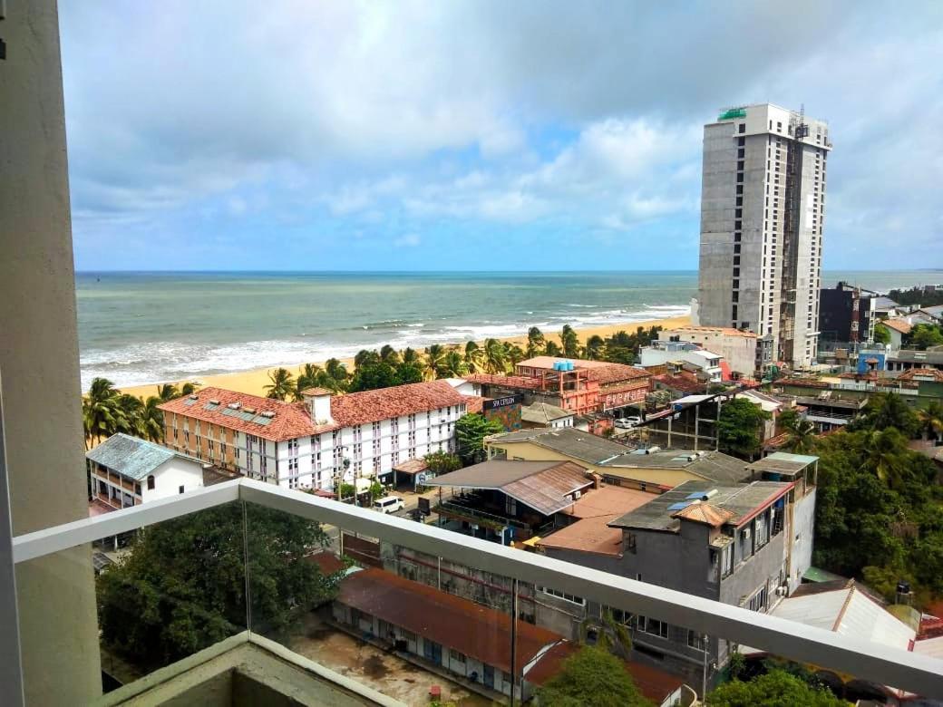 Negombo Ocean Breeze - Bliss On The Beach Luxury Apartments By Serendib Vacation Exterior foto